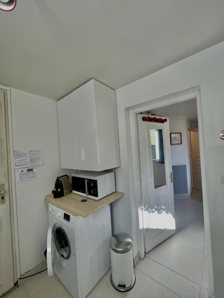 Studio Dans La Villa Les Cigales Лезіньян-Корб'єр Екстер'єр фото